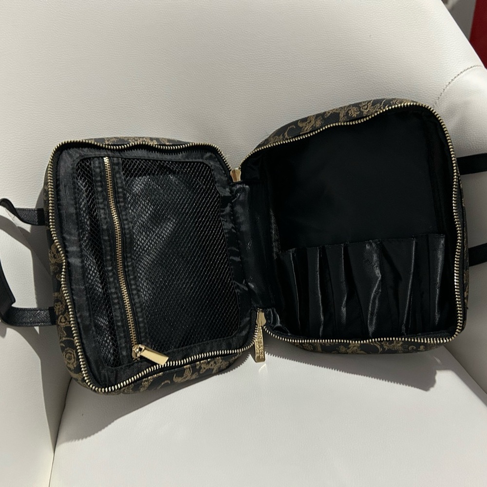 Versace makeup case - Picture 4 of 6